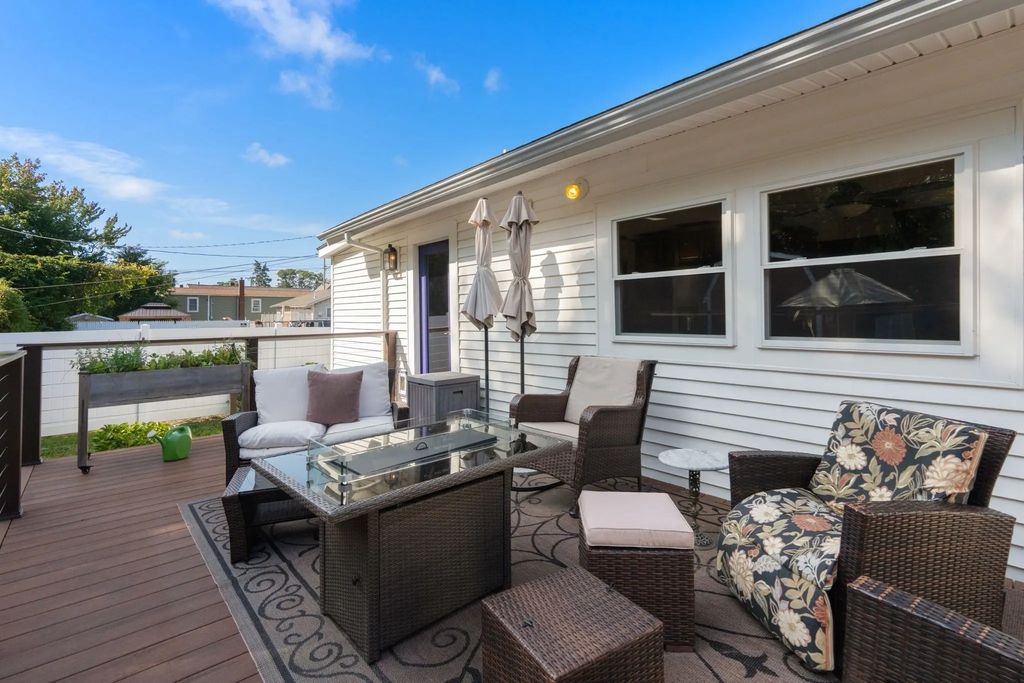 11 Acorn Street, Wareham