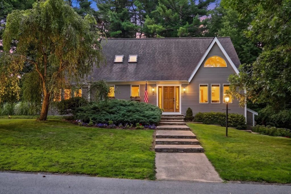 5 Acorn Ln, Mattapoisett