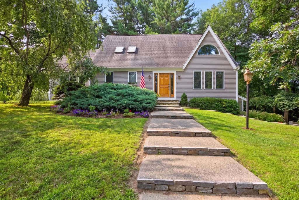 5 Acorn Ln, Mattapoisett