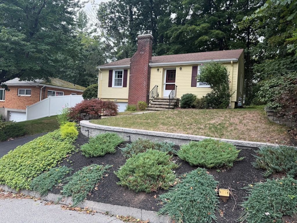3 Chatanika Ave, Worcester