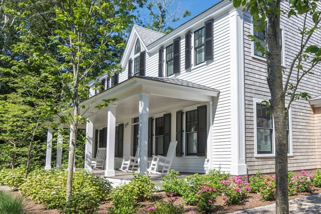 96 South Summer Street, Edgartown