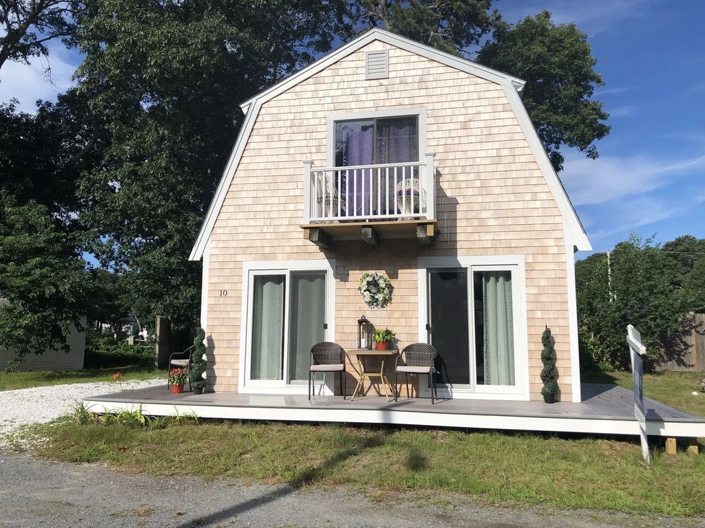 9 Bells Neck Rd #10, Harwich