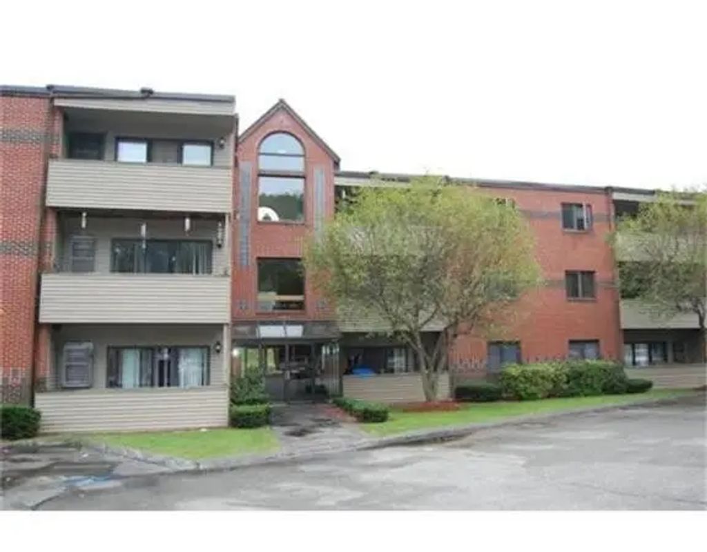 333 First St. Boulevard #305, Lowell
