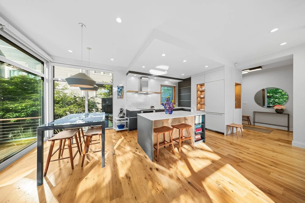 137 Walden St ##137, Cambridge