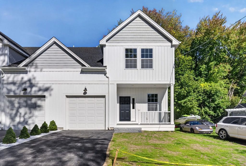 11 Lorenzo Street, Worcester