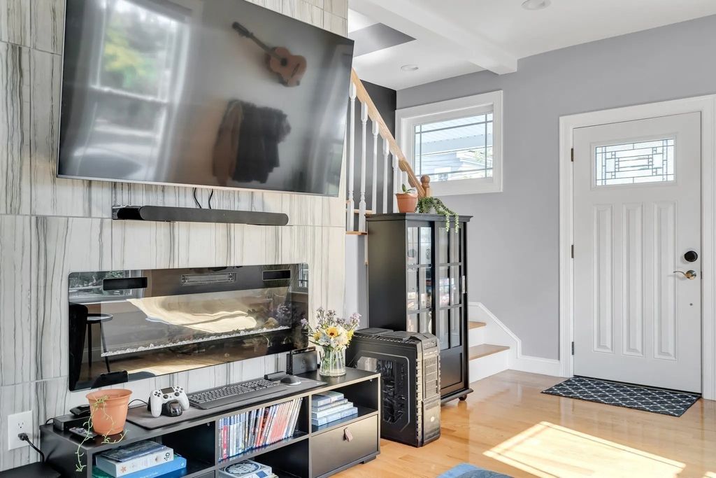 25-27 Albion St #1, Malden
