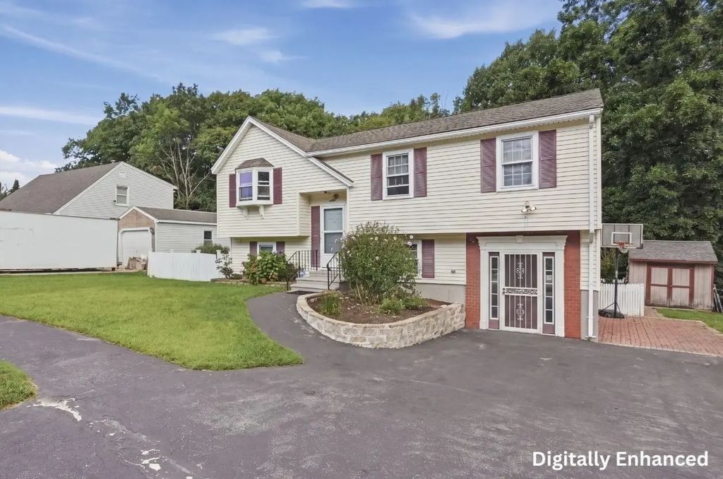 30 Parsons Hill Dr, Worcester