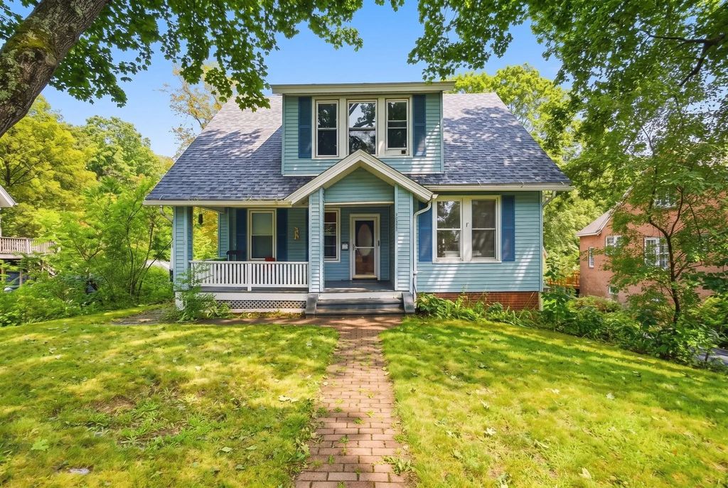 209 Green St, Gardner