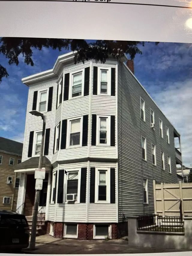 922 E Fourth St, Boston