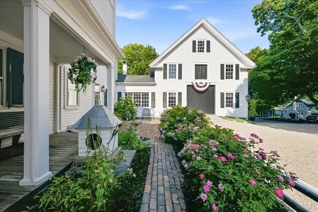 65 Washington St, Hanover
