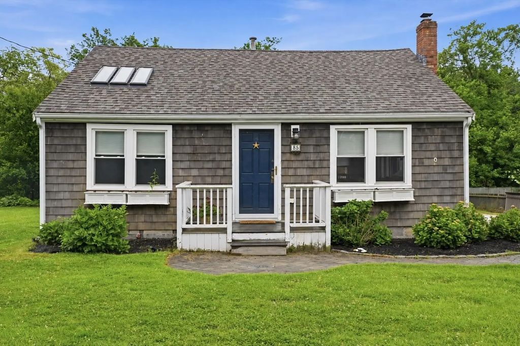 85 Constitution Rd. #sf, Marshfield