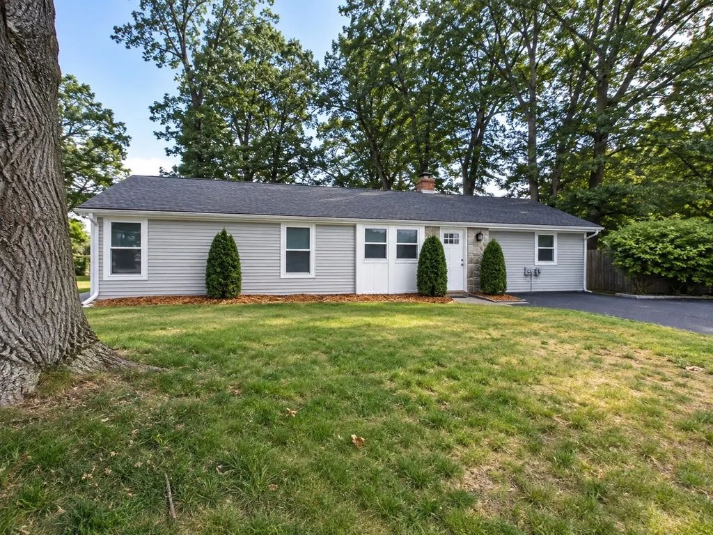 12 Fairfield Ter, Framingham