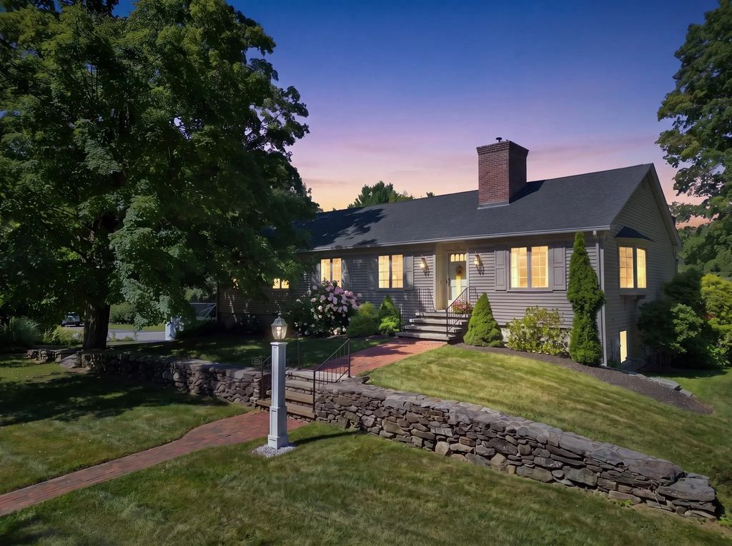 310 Briarwood Avenue, Southbridge