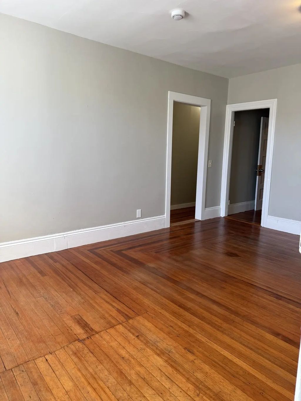 1 Wheeler Ave #3, Cranston