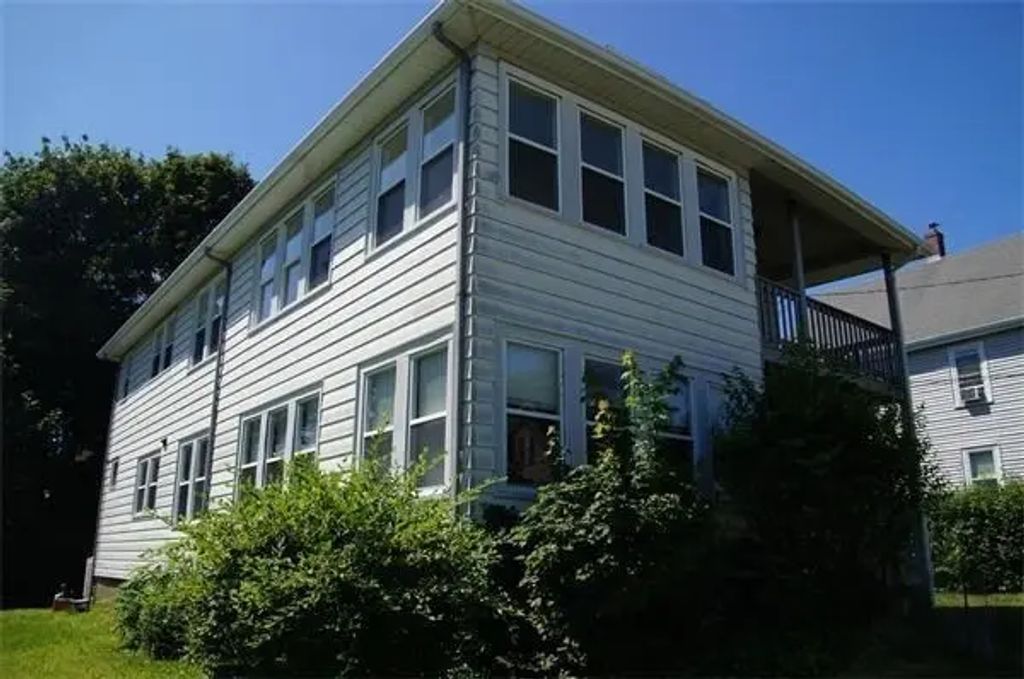 21 Grafton Ave #21, Westwood