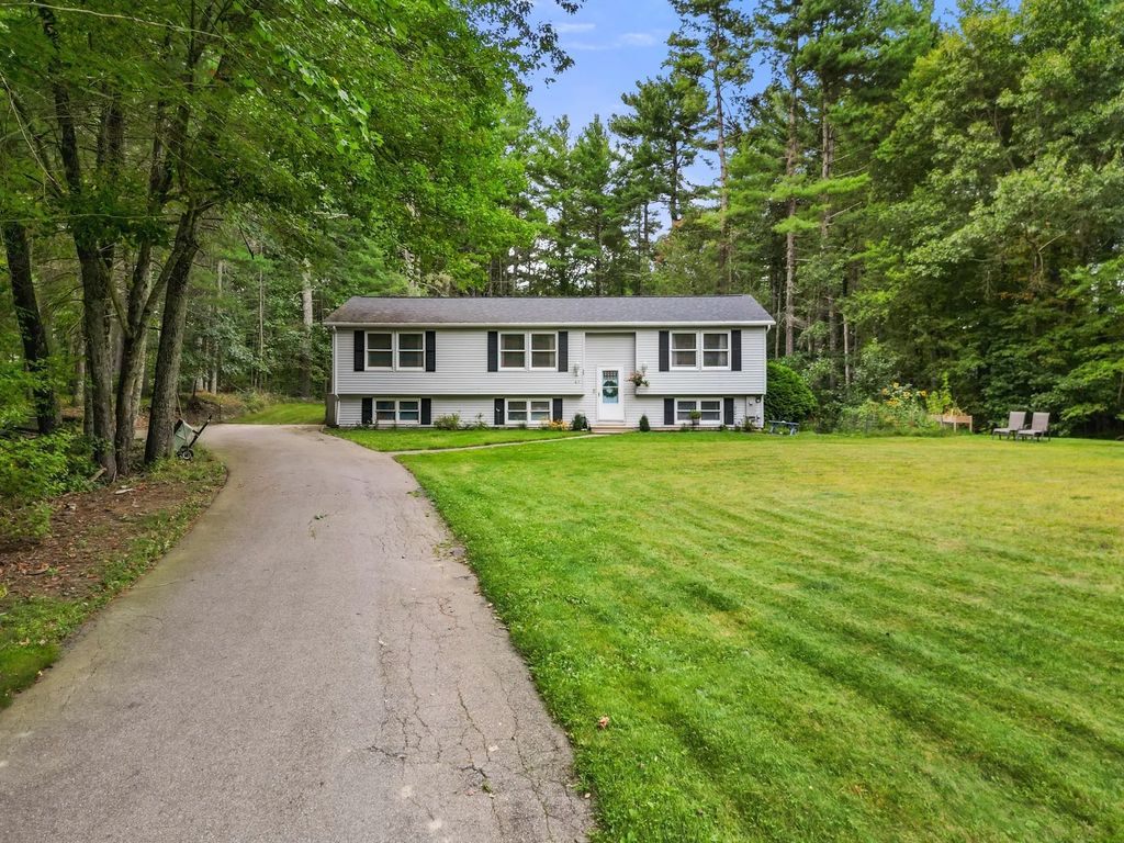 41 Woodland Rd, Uxbridge
