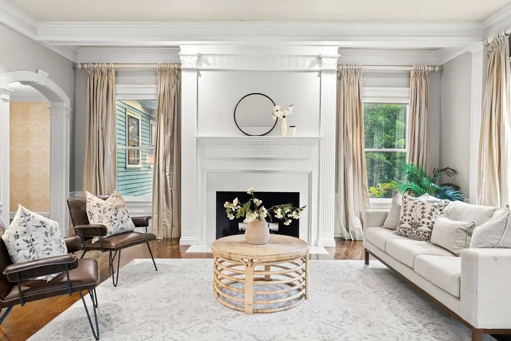 14 Wellington St #1, Arlington