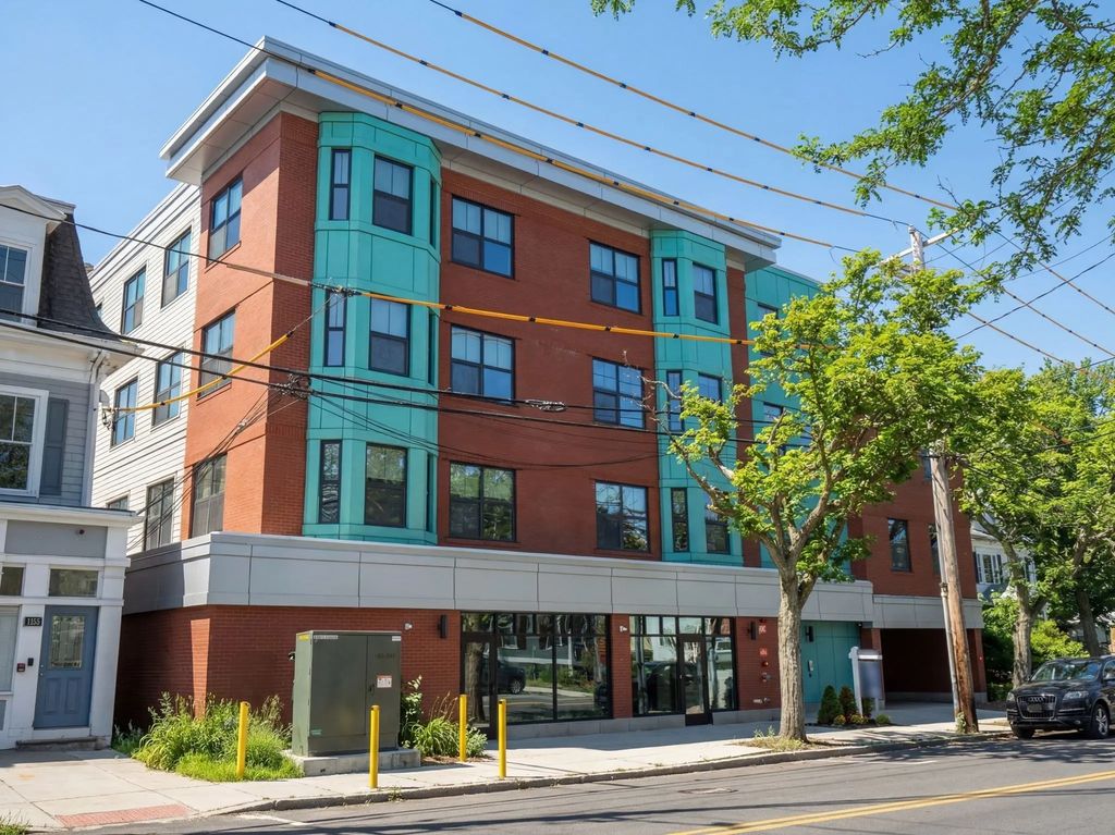1151 Walnut #302, Newton