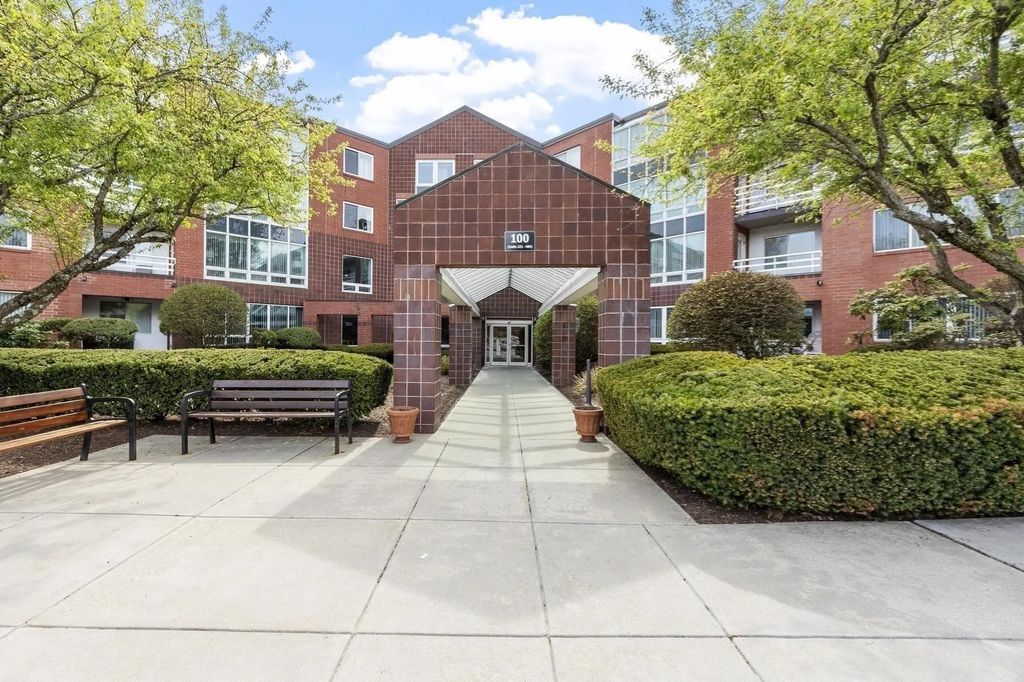 321 Place Ln #321, Woburn