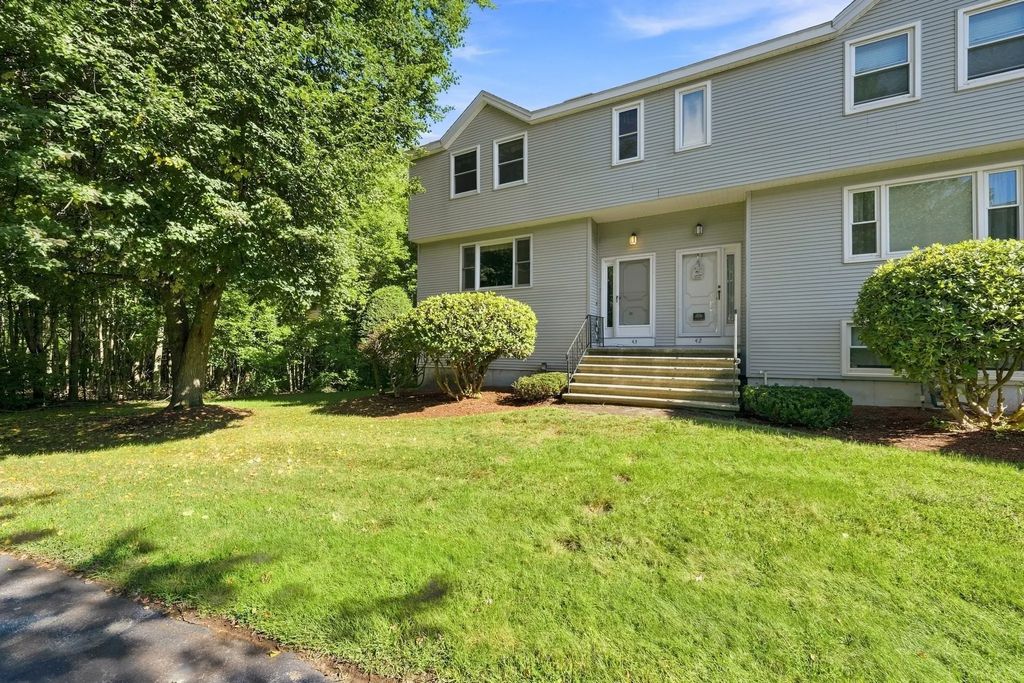43 Villa Roma Dr #43, Tewksbury