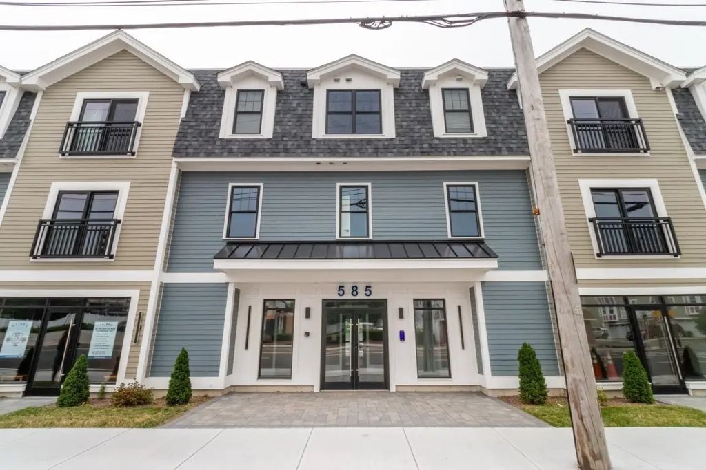 585 Washington Street #206, Quincy