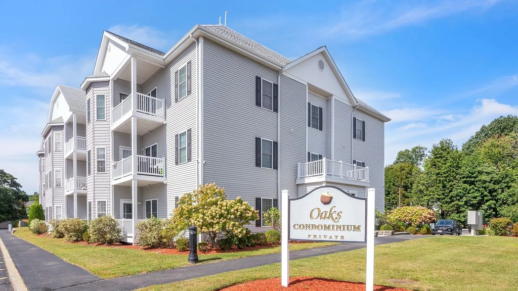 10 Felton St #105, Brockton