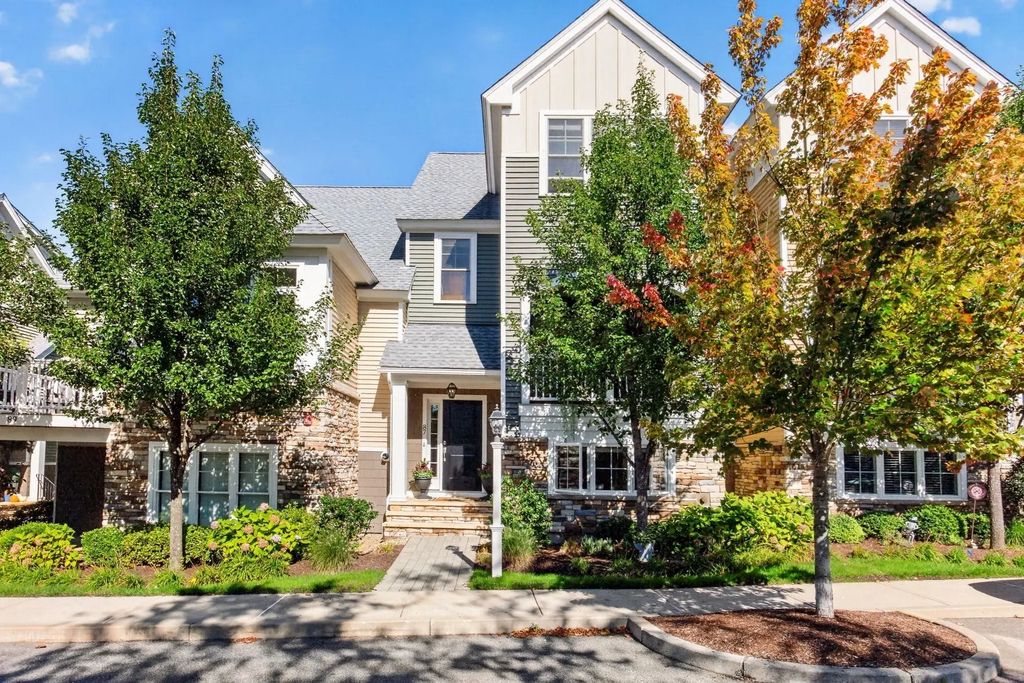 87 Boatwrights Loop, Plymouth