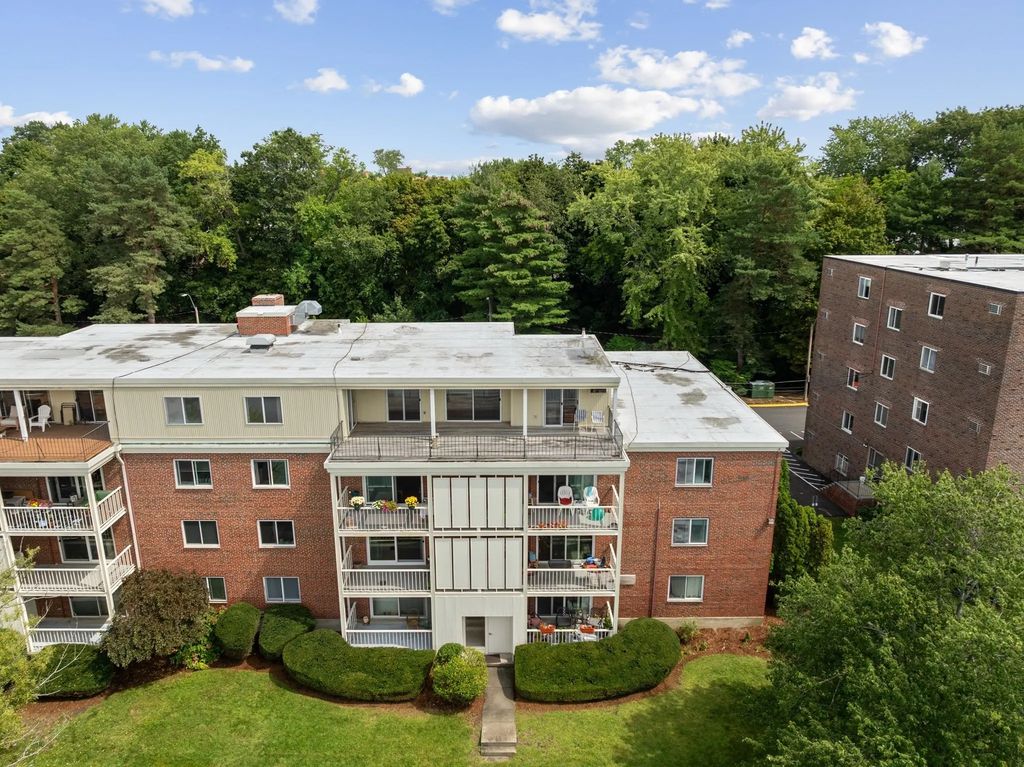 20 Hamilton Rd #401, Arlington