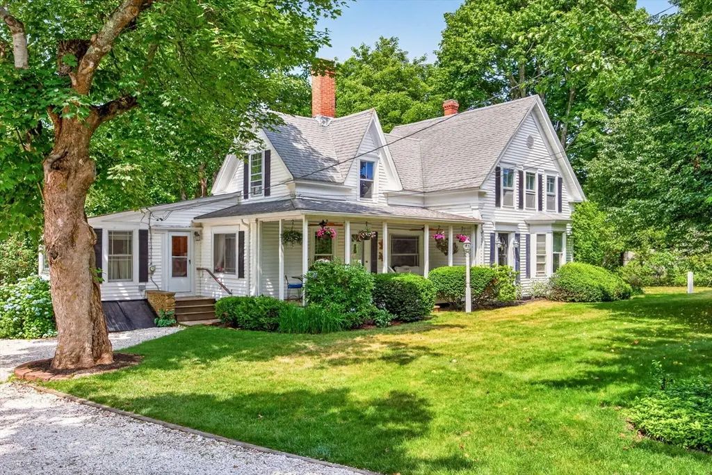 658 Main St, Harwich