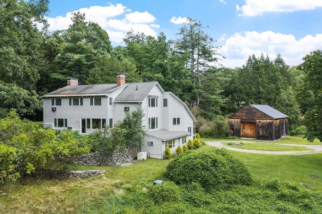 66 Whitney Road, Harvard