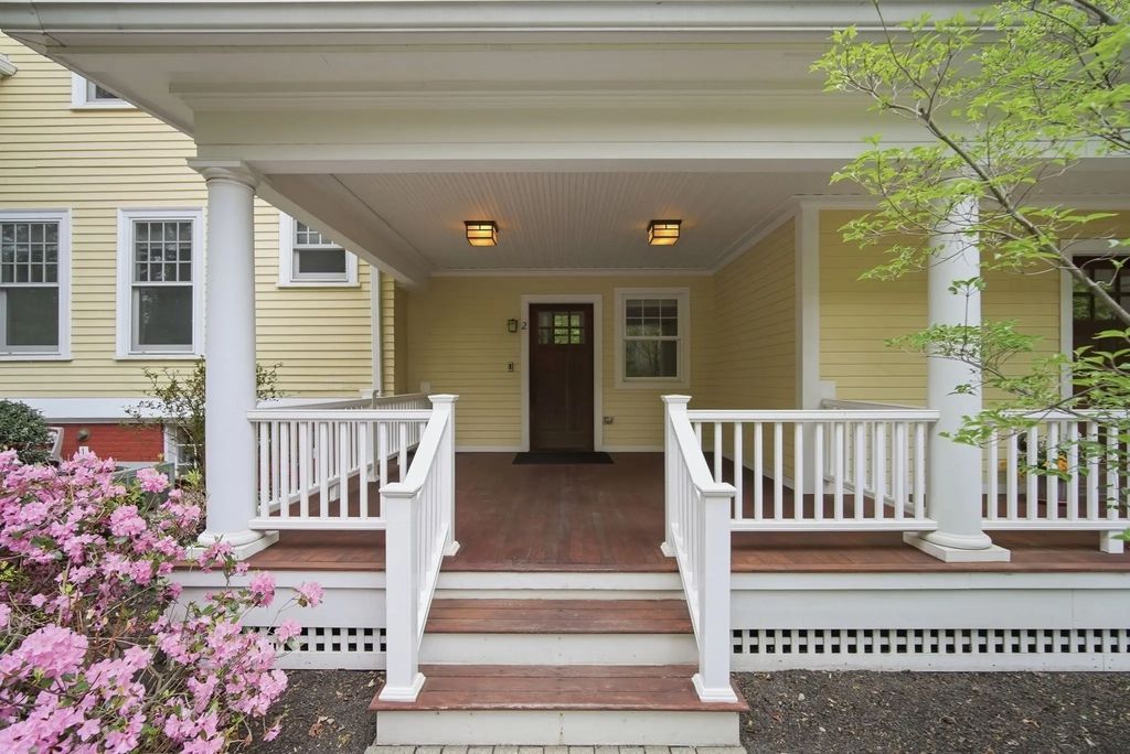 151 Amity St #2, Amherst
