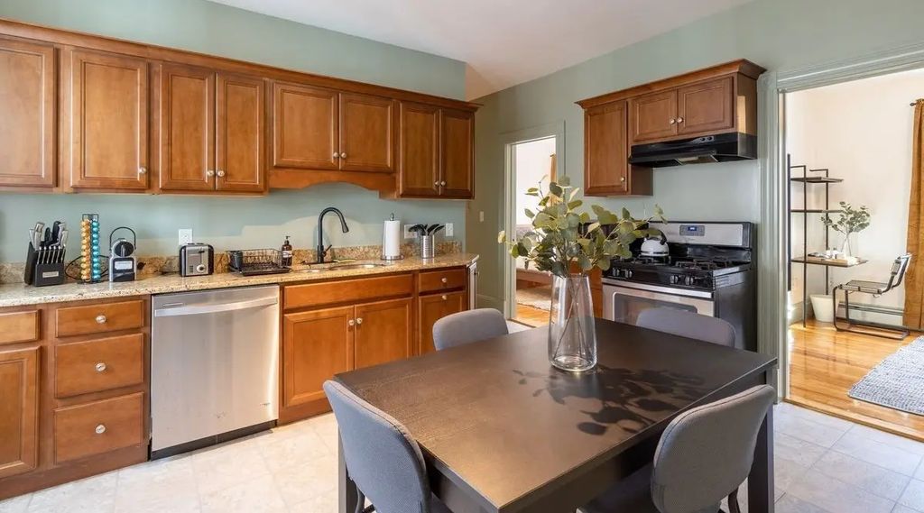 15 Romsey Street #2, Boston
