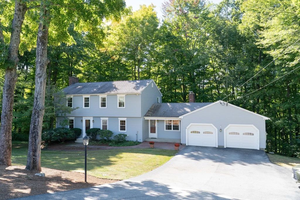 74 Old Farm Rd, Sturbridge