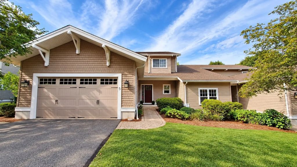 5 Walden Way #5, Milford