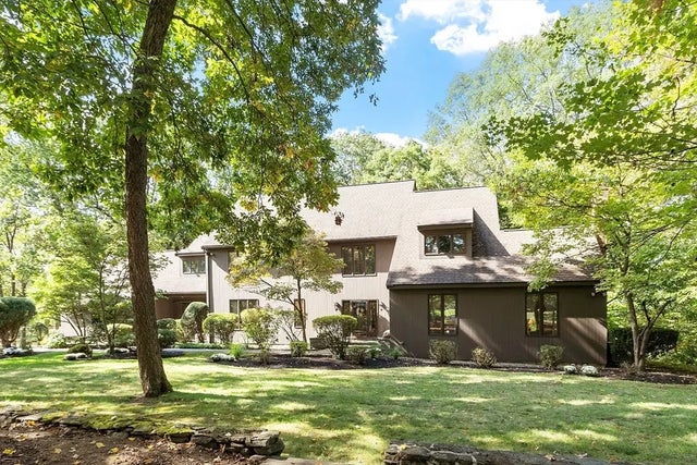 35 Bonny Ln, North Andover