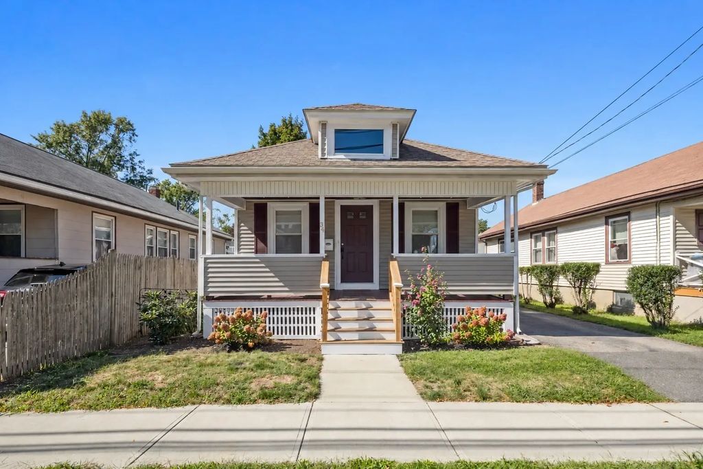 34 Baxter Ave, Quincy