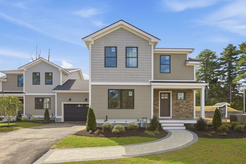 139 Essex Street #139, Middleton