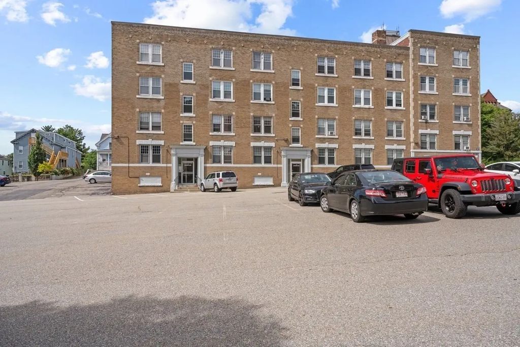 6 Chatham Pl #8, Worcester