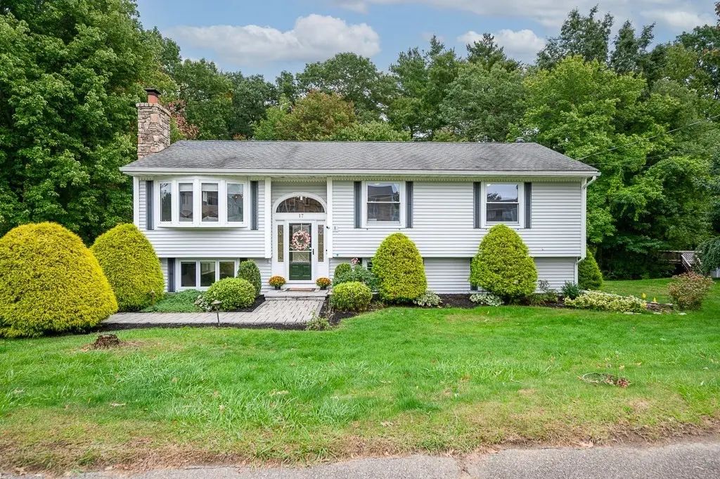 17 Vinal St, Hudson
