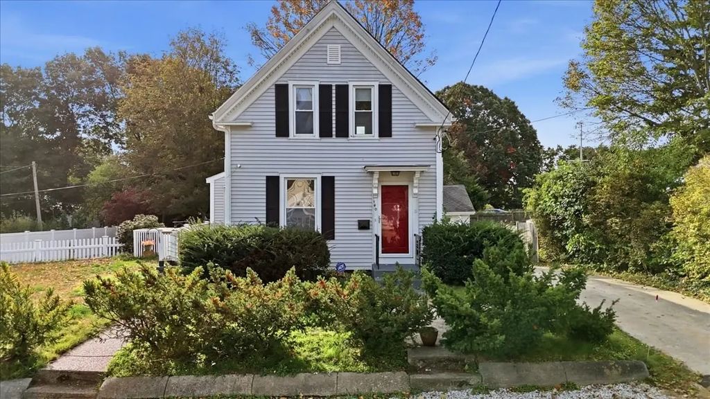 140 Lake St, Weymouth