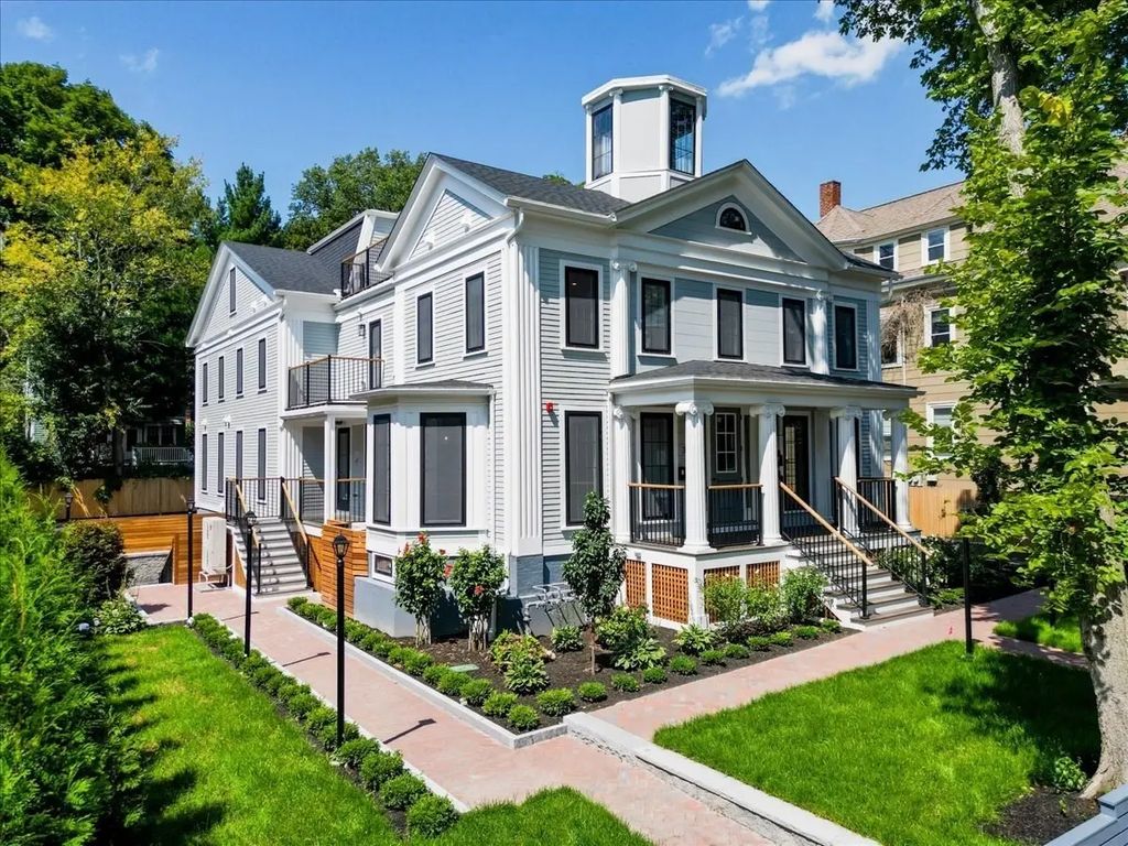 305 Chestnut Ave #3, Boston