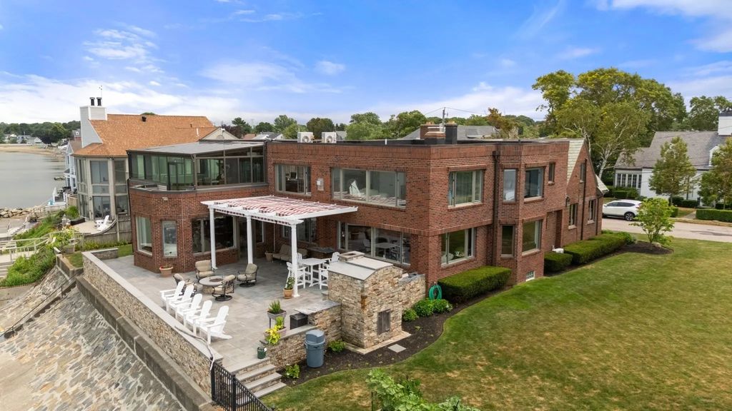 128 Shore Ave, Quincy