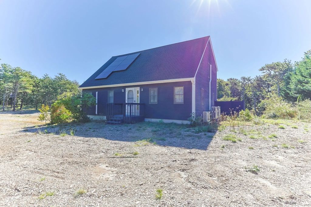 5 Houser Way, Truro