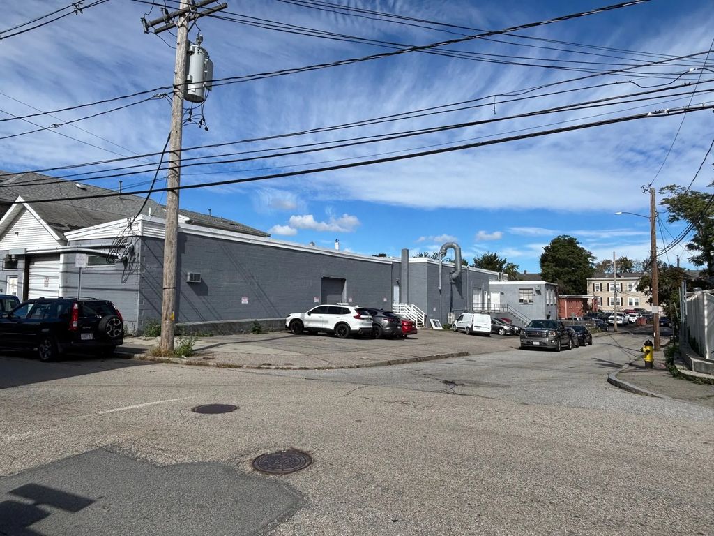 91 Felton #1st Floor, Waltham