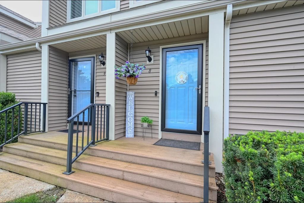 340 Centre #8, Rockland