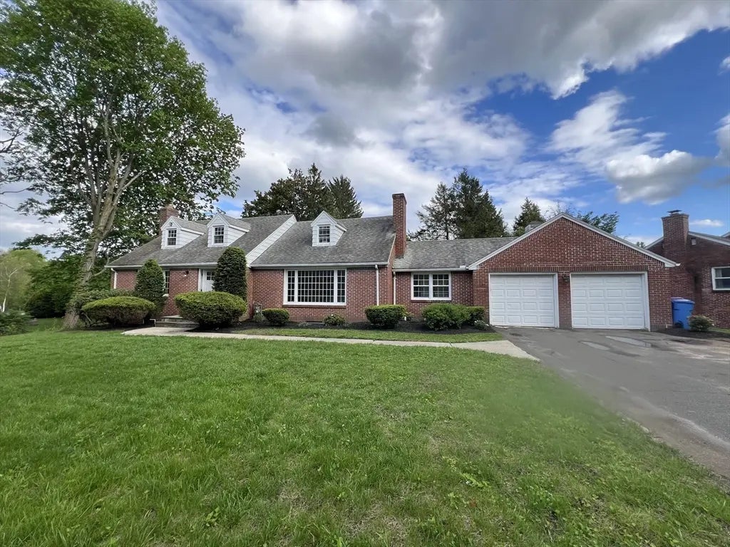 119 Central Park Drive, Holyoke