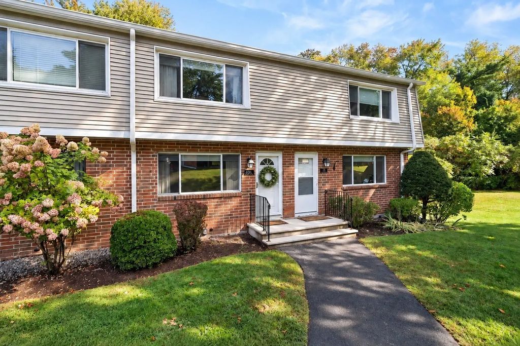 31 Farrwood Dr #31, Haverhill