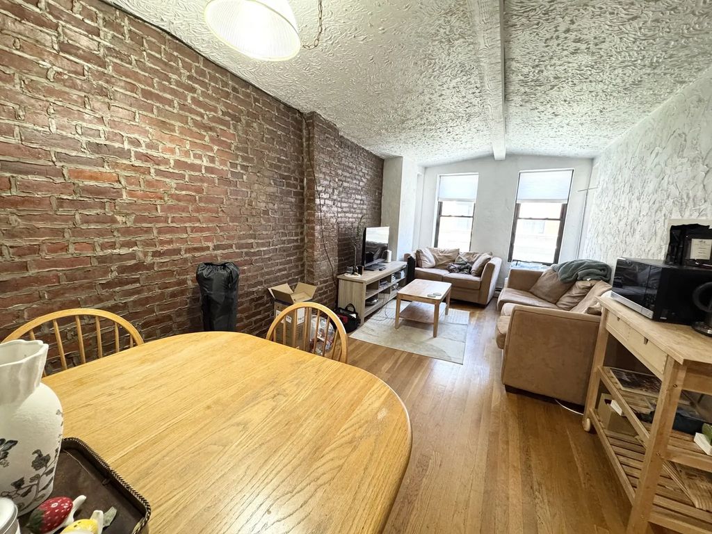 58 Prince St #6, Boston