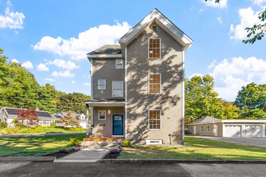 26 Caswell St, Fitchburg