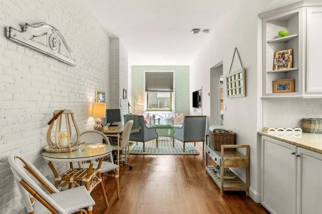 198 Saint Botolph St #9, Boston